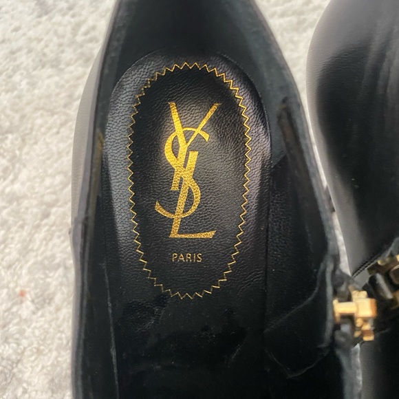 Yves Saint Laurent Tribute Platform Ankle Boots
Navy Blue Calf Leather - Picture 2 of 6